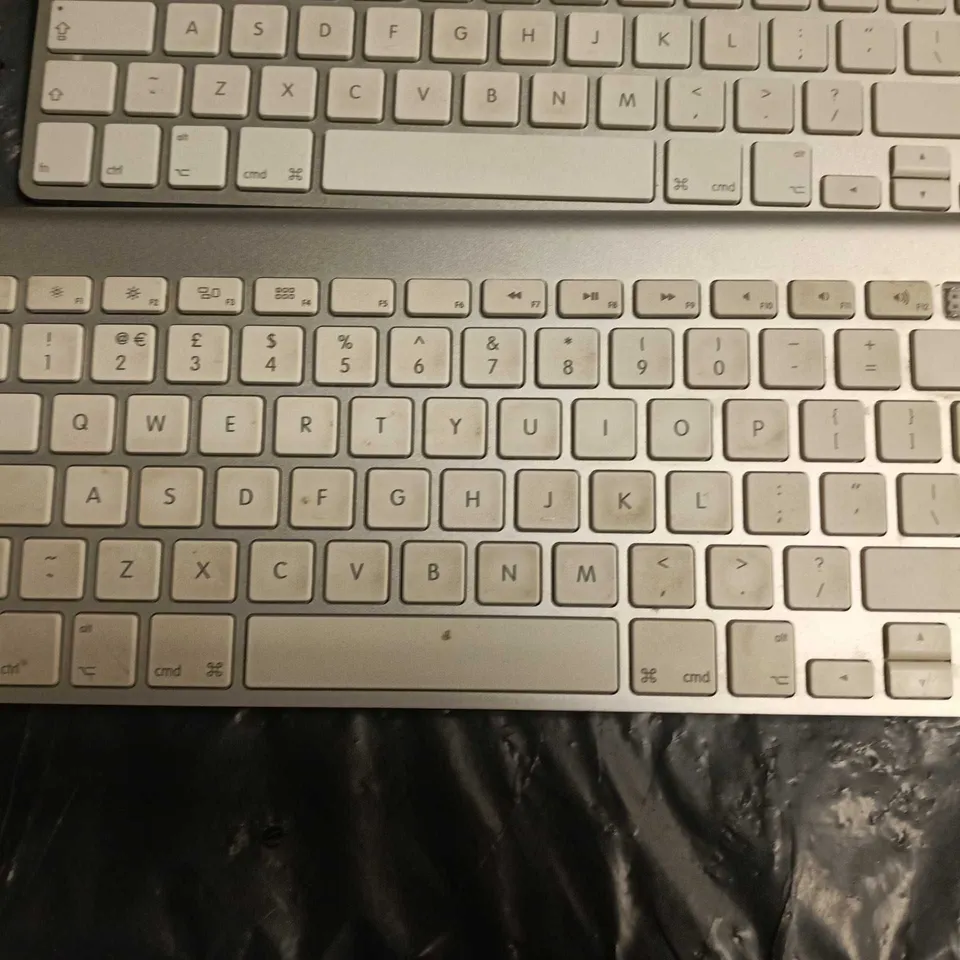 LOT OF 5 UNBOXED APPLE ALUMINIUM WIRELESS KEYBOARDS