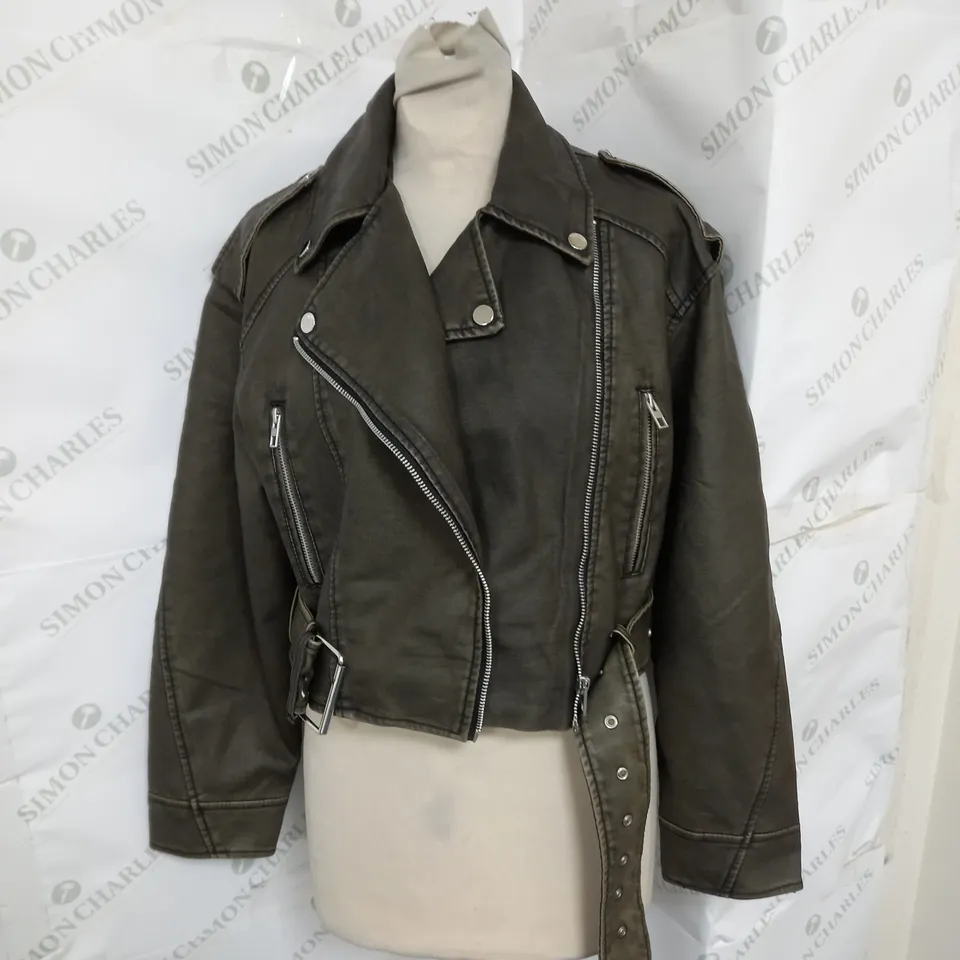 CHERRY KOKO FAUX LEATHER JACKET IN VINTAGE BROWN SIZE M