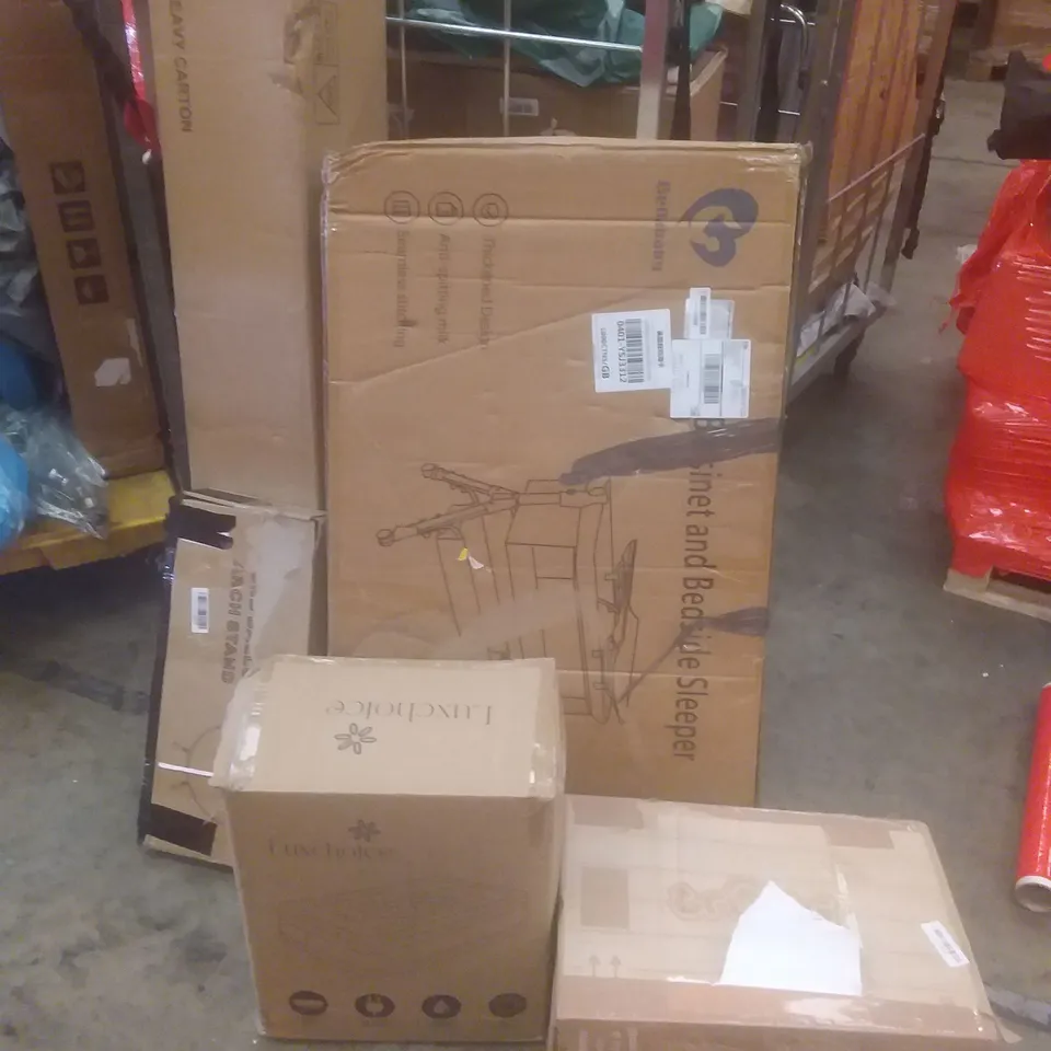 PALLET OF ASSORTED ITEMS INCLUDING BASSINET AND BEDSIDE SLEEPER, AIR MATTRESS, BALLOON ARCH STAND, COMPACT CANOPY