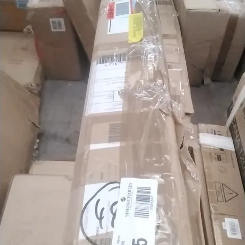 BOXED MASIV DINING TABLE - GLOSS BLACK