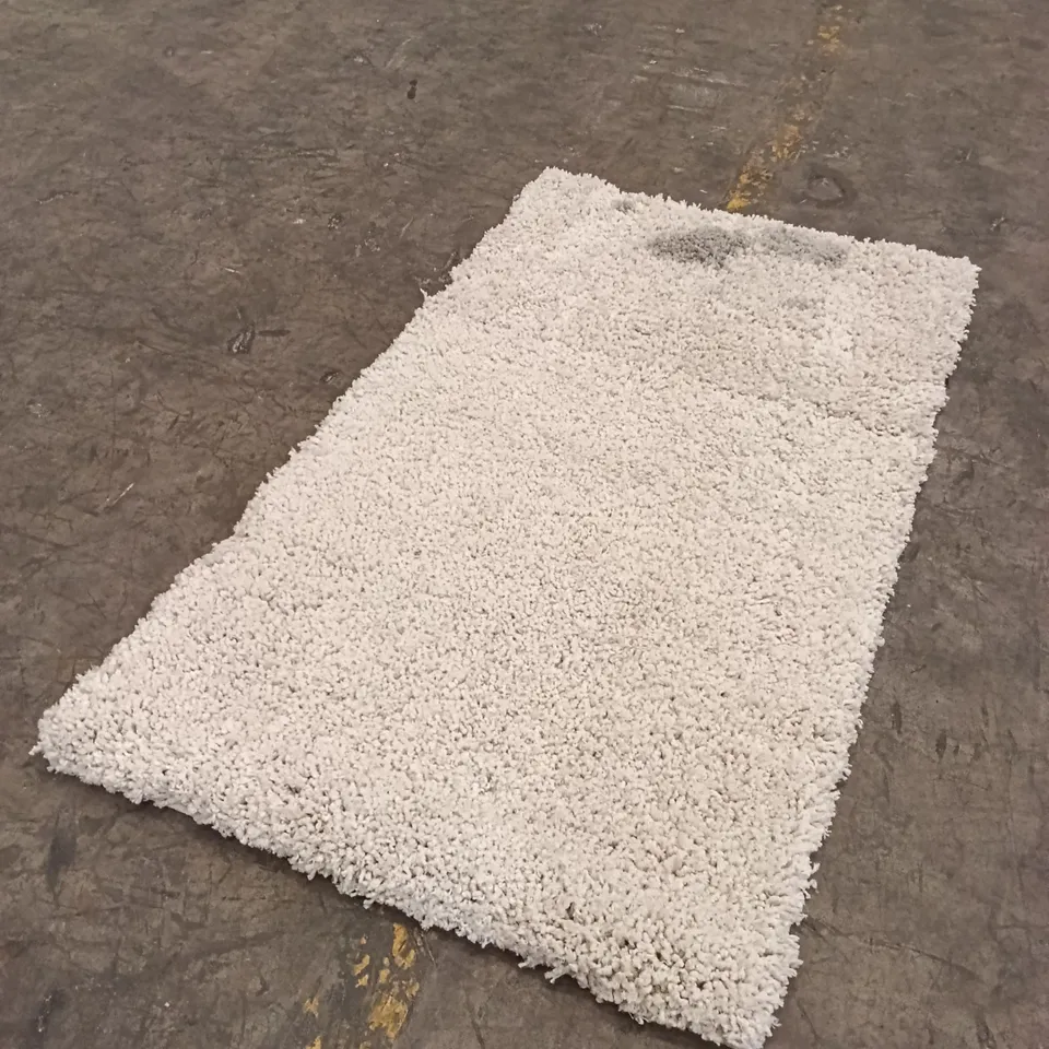 QUALITY DESIGNER AREA RUG - APPROXIMATELY 140CM X 80CM