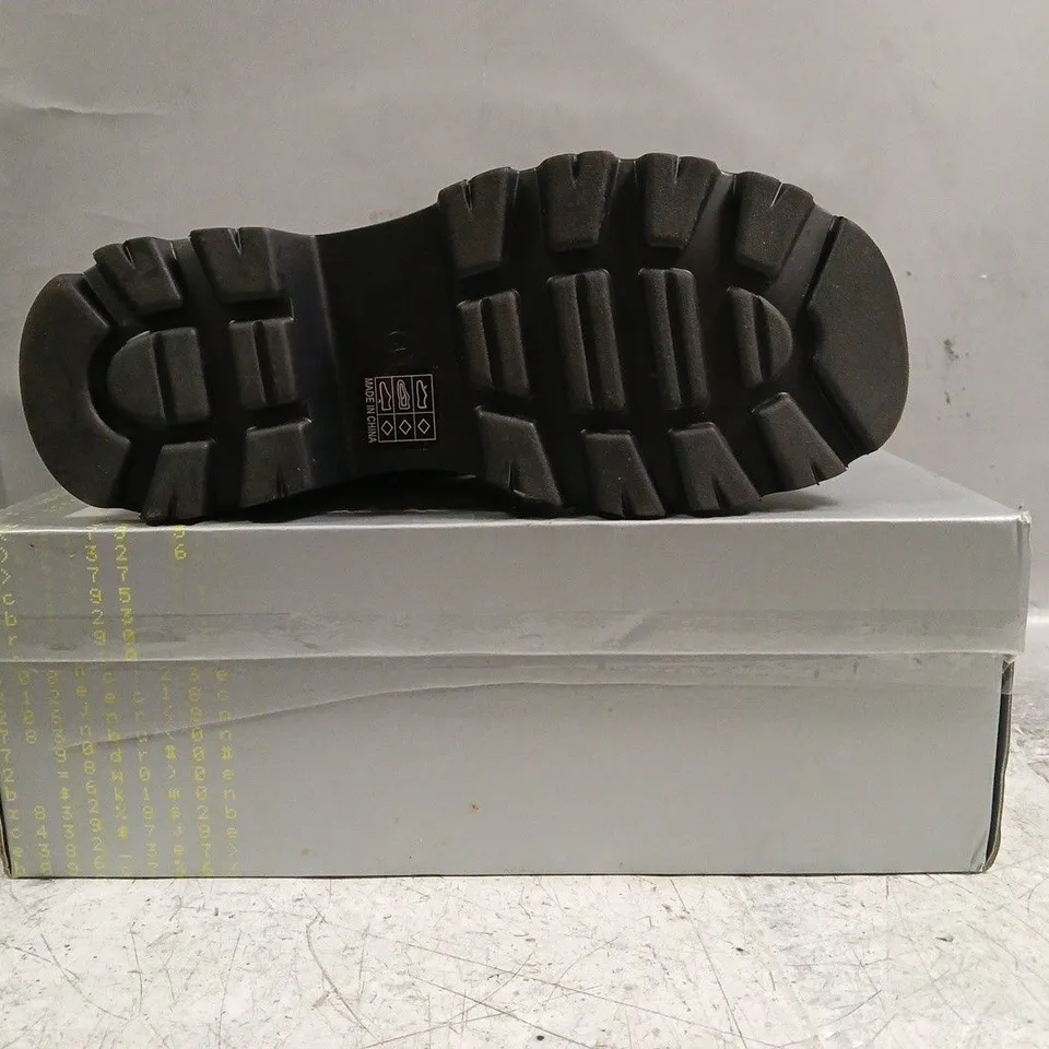 BOXED PAIR OF KOI OBSIDIAN DOLL TRIDENT MARY JANES IN BLACK SIZE UK 4