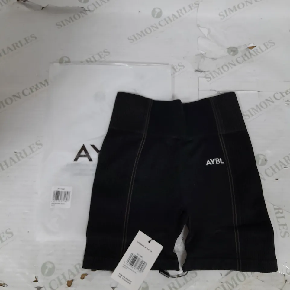 AYBL REFLEX SEAMLESS SHORTS IN BLACK SIZE S