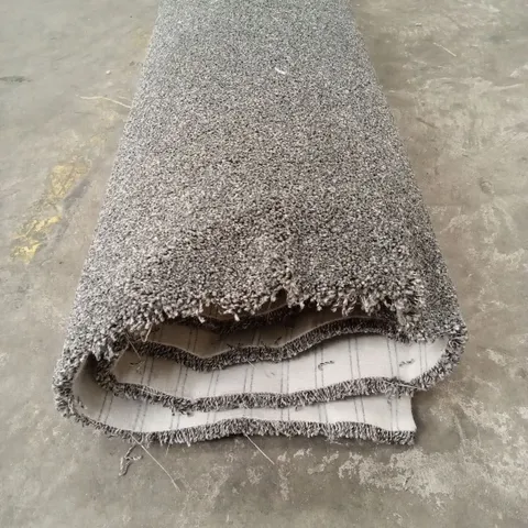 ROLL OF QUALITY DELIGHTFUL 17 ASH GROVE CARPET // APPROX SIZE; 1.9 x 4m