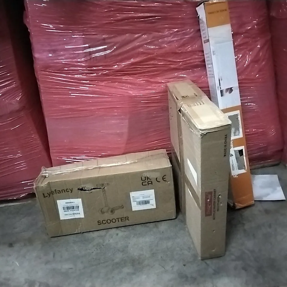 PALLET OF ASSORTED PRODUCTS AND HOUSEHOLD GOODS TO INCLUDE;SCOOTER,RETRACTABLE GATE,ACRYLIC CABINET