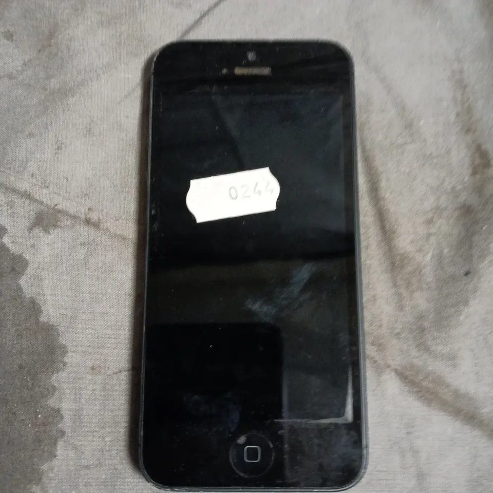 APPLE IPHONE 5 SMARTPHONE 