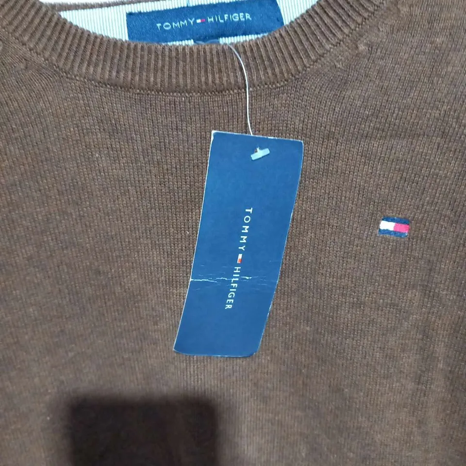 TOMMY HILFIGER CLASSIC KNIT JUMPER - M