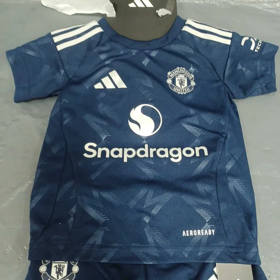 MANCHESTER UNITED INFANT 24/25 AWAY KIT - 9 - 12 MONTHS 