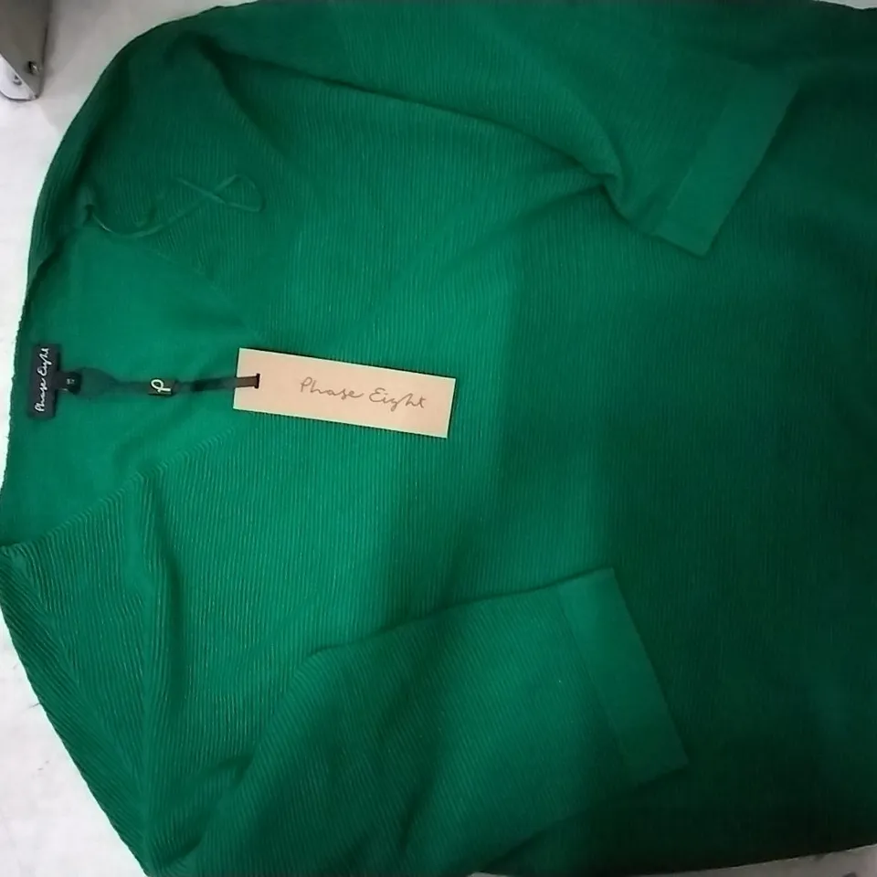 BOX CONTAININ PHASE EIGHT GREEN JUMPERS SIZE 18 , 8 PCS AND 5 PCS RED JUMPERS SIZE 18