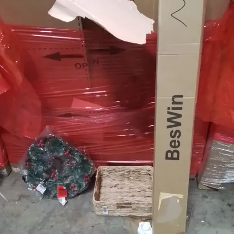 PALLET OF ASSORTED HOUSEHOLD GOODS AND PRODUCTS TO INCLUDE;RUG,HAMPER BASKET,WREATH