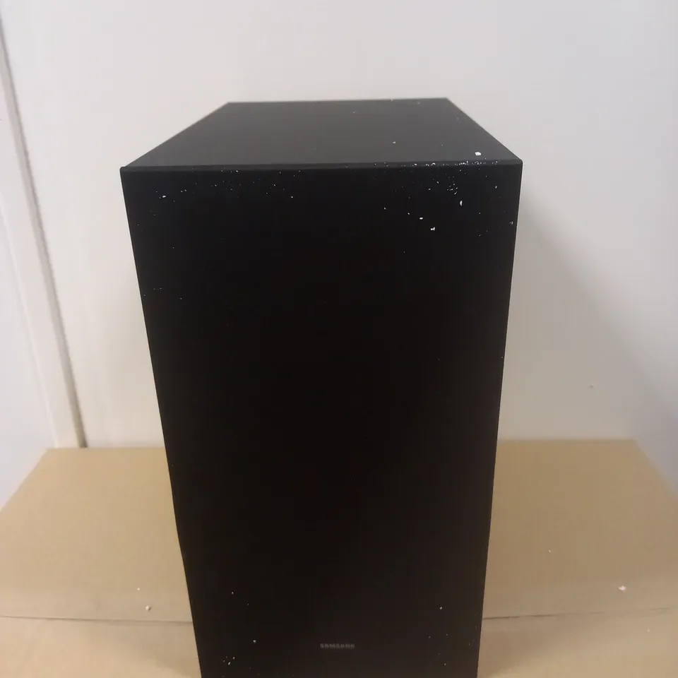 BOXED SAMSUNG Q600 B SOUNDBAR AND SUBWOOFER - COLLECTION ONLY 