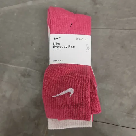 NIKE EVERYDAY PLUS CREW SOCKS 3 PACK - UK8-11