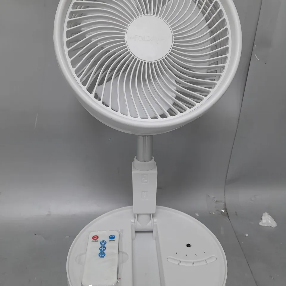 BOXED BELL & HOWELL OSCILLATING FOLDING RECHARGEABLE FAN, WHITE