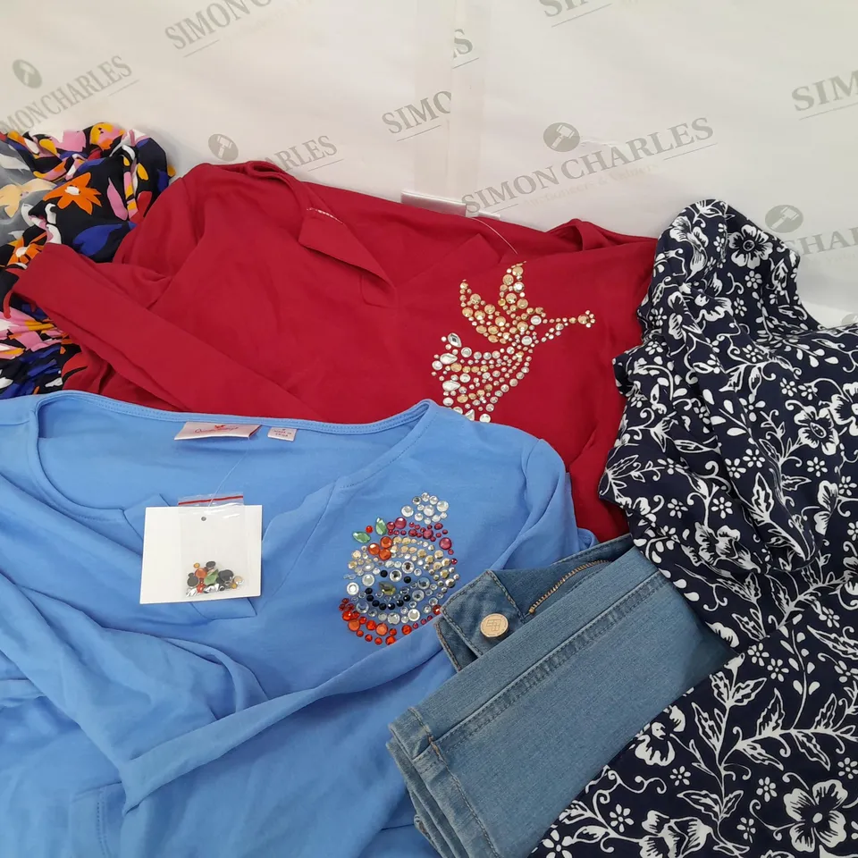 ASSORTED BOX OF CLOTHING MIXED SIZES AND COLOURS , JEANS TOPS DRESSES 