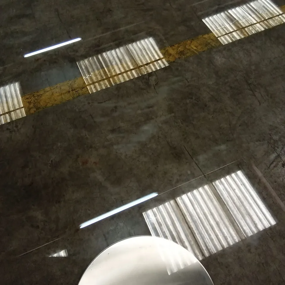 QUALITY DESIGNER BESPOKE ROUND GLASS TOP BAR TABLE