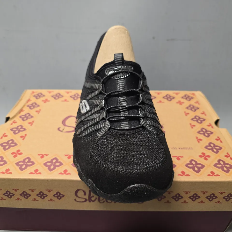 BOXED SKECHERS BIKERS MC FIRE POWER SHOE - UK 9 