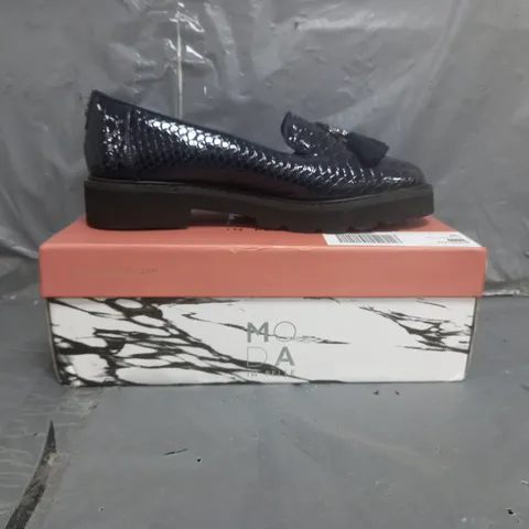 MODA IN PELLE EVELYN LOAFERS NAVY SIZE 6