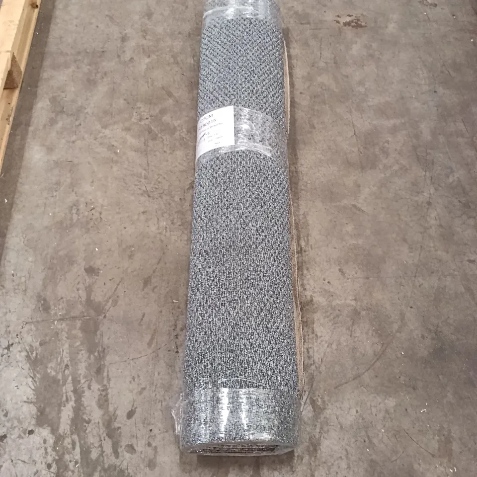 ROLL OF OASIS MOUSE MIRAGE CARPET // APPROX SIZE: 1.45 X 5m