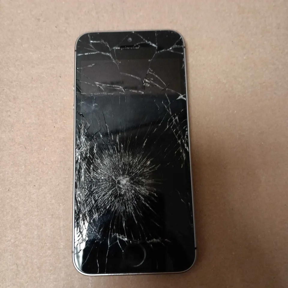 APPLE IPHONE SE A1723