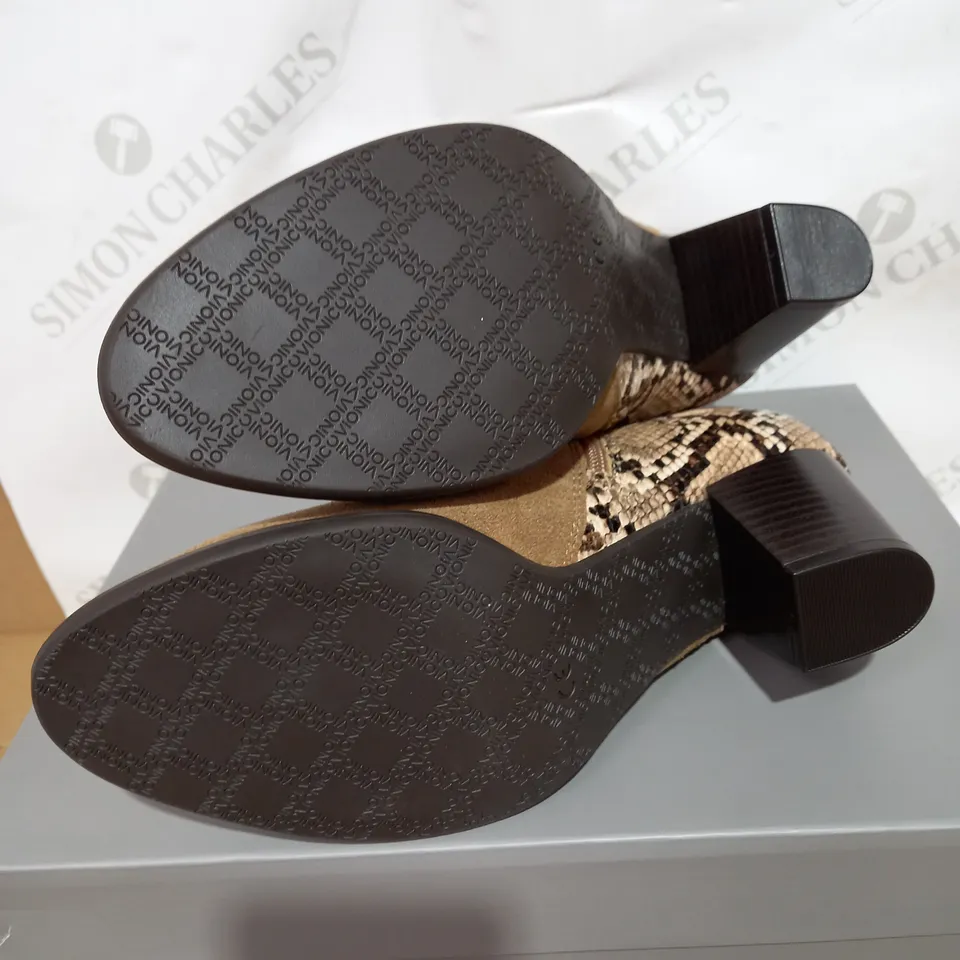 VIONIC NAOMI SNAKE ANKLE BOOTS IN WHEAT, UK SIZE 6