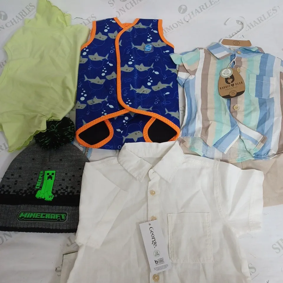 BOX OF APPROXIMATELY 35 ASSORTED KIDS CLOTHING ITEMS TO INCUDE - HAT , SHIRT , SHORTS ETC