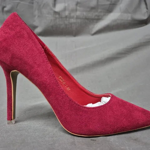 BOXED PAIR OF BIGTREE POINTED TOE STILETTO HEELS IN WINE RED SIZE EU 37