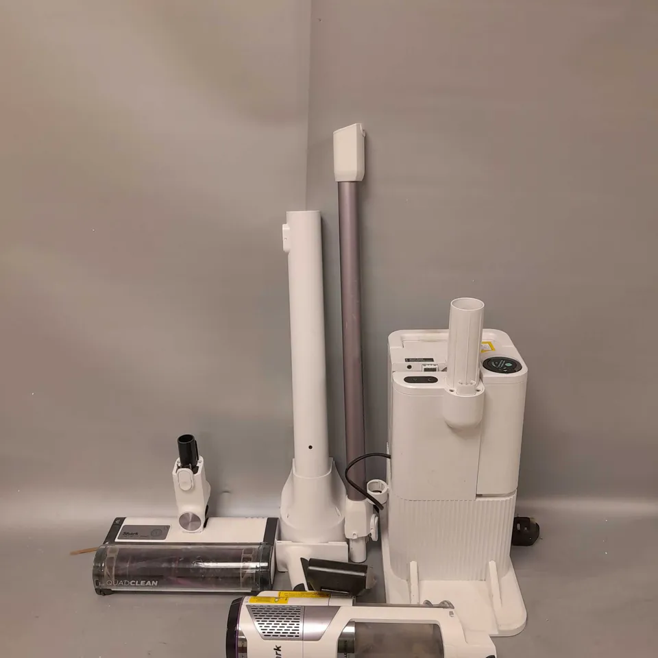 SHARK CORDLESS DETECT PRO VACUUM CLEANER