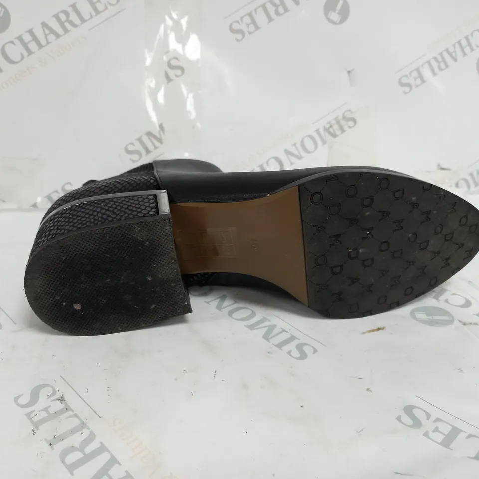 PAIR OF MODA IN PELLE LILITH ANKLE BOOTS BLACK LEATHER SIZE 7