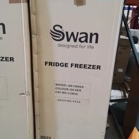 BOXED SWAN SR15690S 48CM WIDE, 50/50 SPLIT FRIDGE FREEZER - SILVER