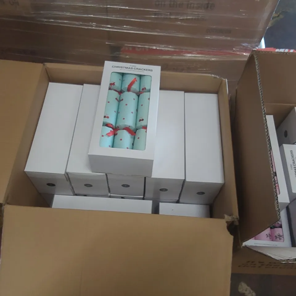 PALLET CONTAINING A VERY LARGE QUANTITY OF ASSORTED BRAND NEW  ITEMS INCLUDING: TYPO CHRISTMAS CRACKERS, TYPO 'BATTLE IT OUT' GAMES, ASSORTED CLOTHING AND ACCESSORIES ECT