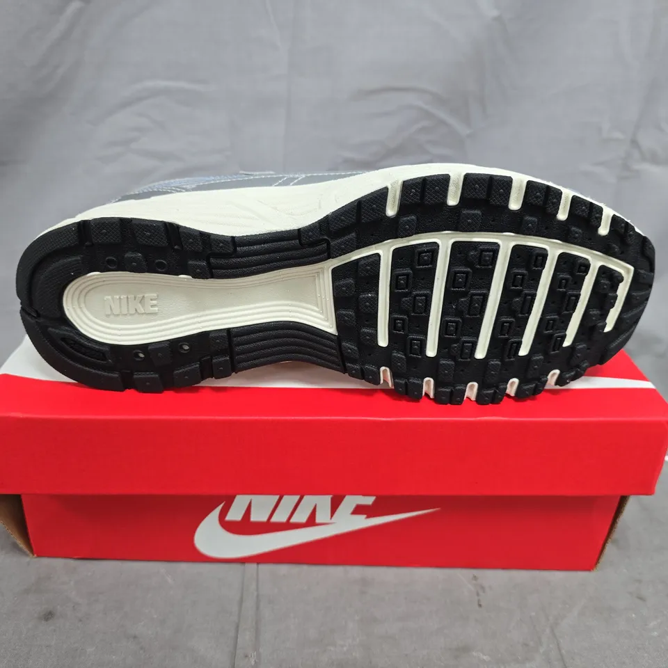 NIKE P-6000 TRAINERS – METALLIC SILVER, UK 5.5