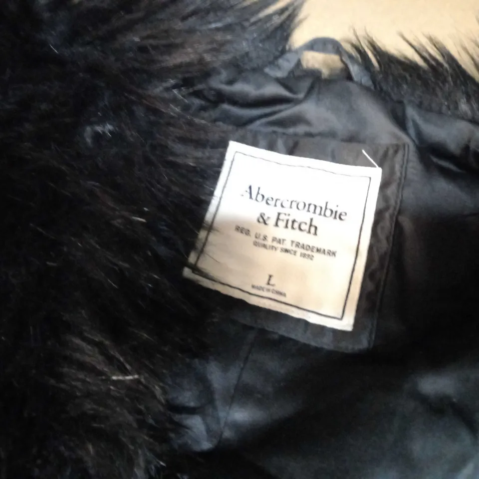 ABERCROMBIE & FITCH BLACK FAUX FUR WAIST COAT - LARGE
