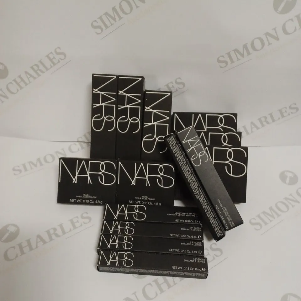 LOT OF APPROX. 14 ASSORTED NARS BEAUTY PRODUCTS TO INCLUDE FOUNDATION, PRESSED POWDER, BLUSH, LIP PENCIL, LIP LINER AND LIP GLOSS