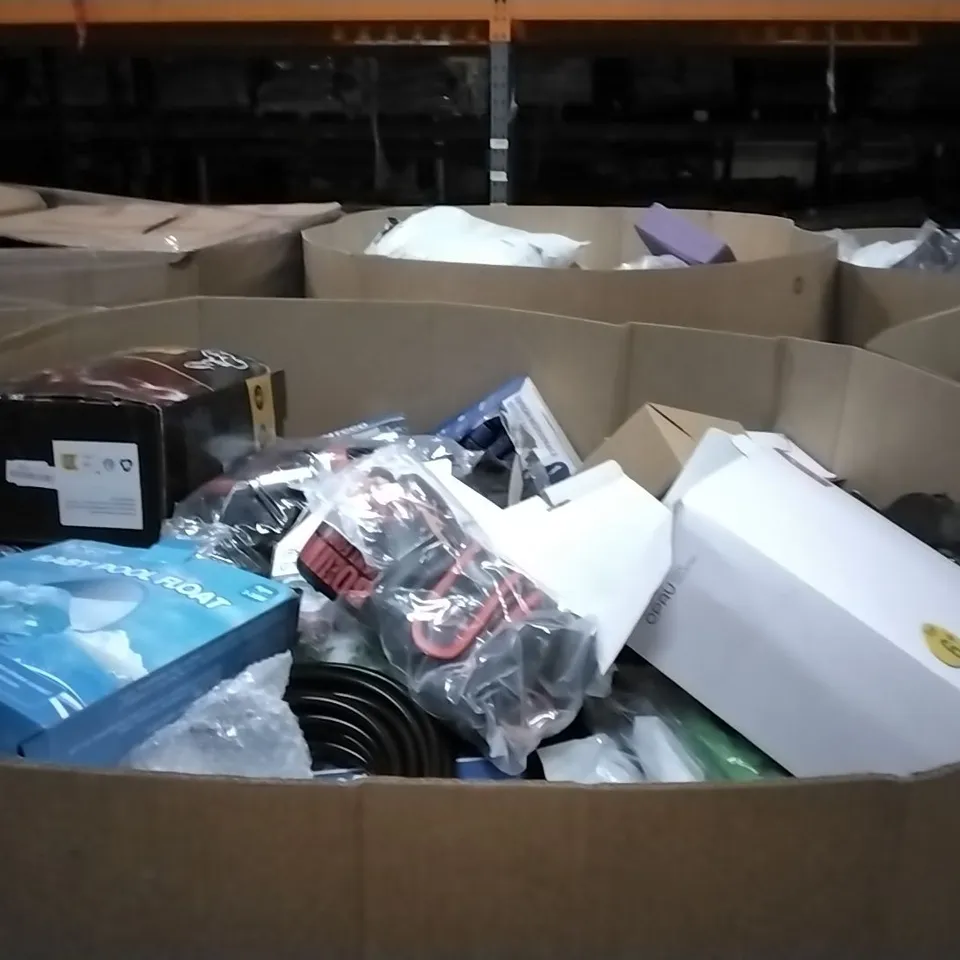 PALLET CONTAINING ASSORTED HOSE PIPES AND OTHER ASSORTED ITEMS...