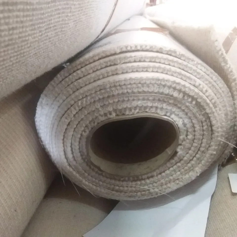 ROLL OF QUALITY BEACHCOMBER PEBBLE CARPET 5×2M
