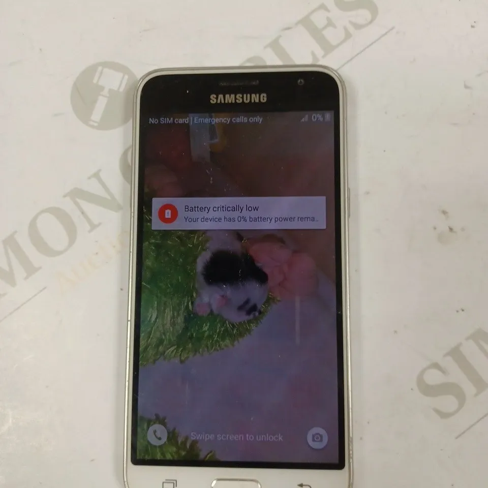 SAMSUNG GALAXY J3 6 - WHITE 