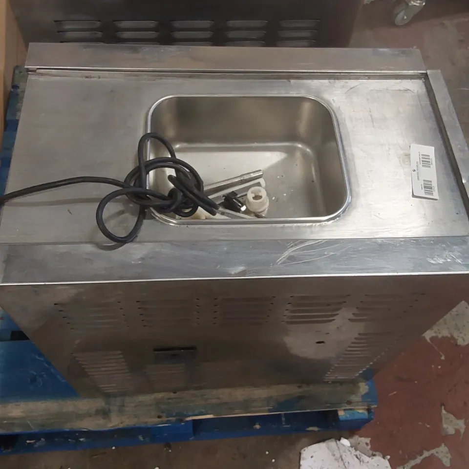 TAYLOR COMMERCIAL ICE CREAM MACHINE