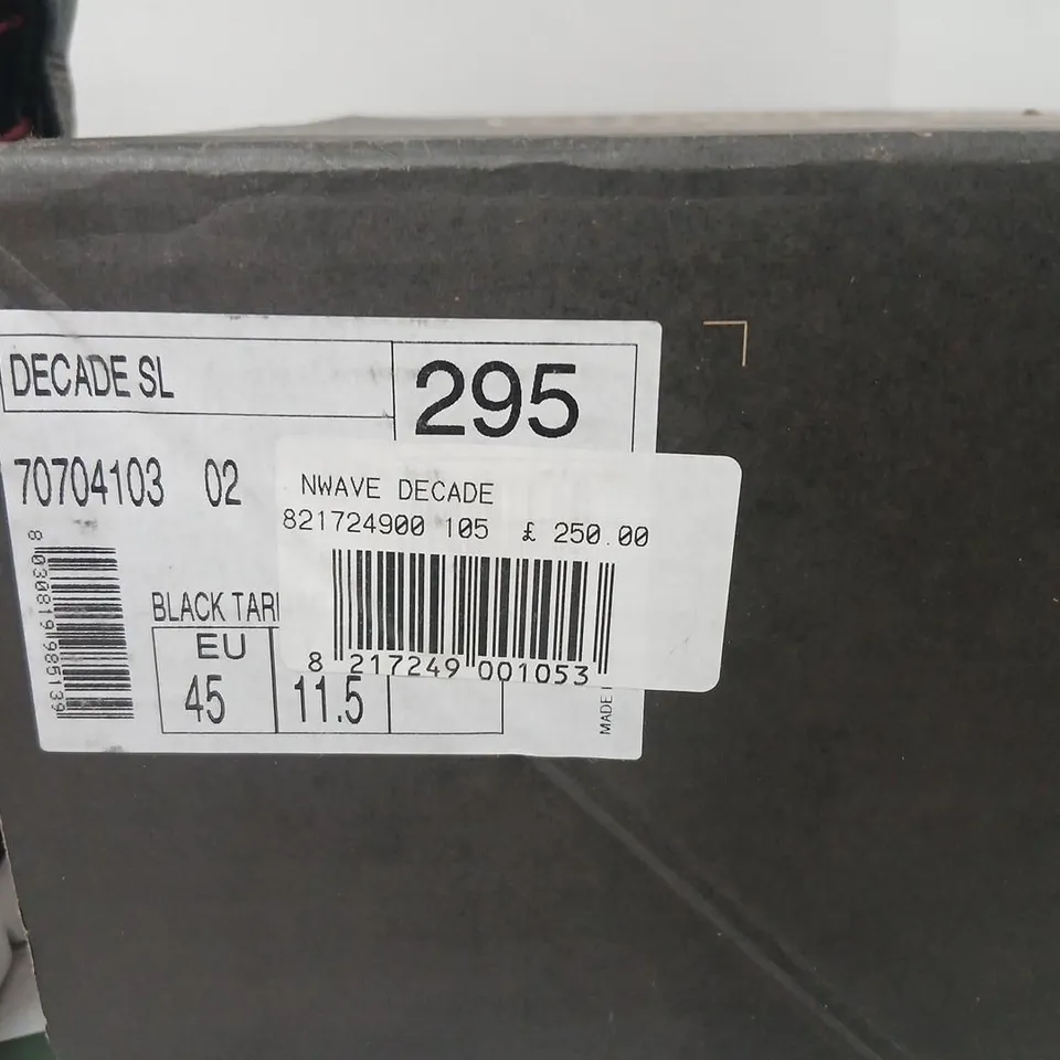 NORTHWAVE DECADE SL SNOWBOARD BOOTS, UK 10 (EU 45 / US 11.5) - BLACK/GREY WITH PINK LINING