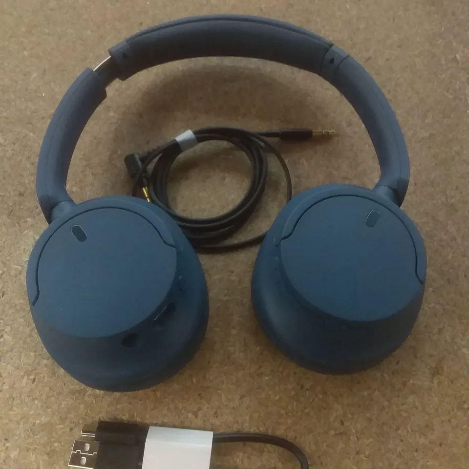 BOXED SONY WH-CH720N NOISE CANCELLING HEADPHONES