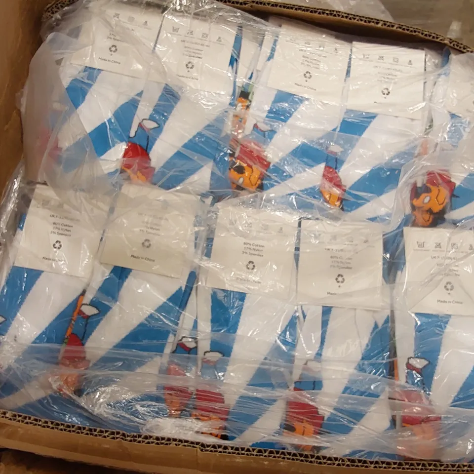 BOX OF APPROXIMATELY 360 PAIRS OF BRAND NEW BIER CO SOCKS (1 BOX)