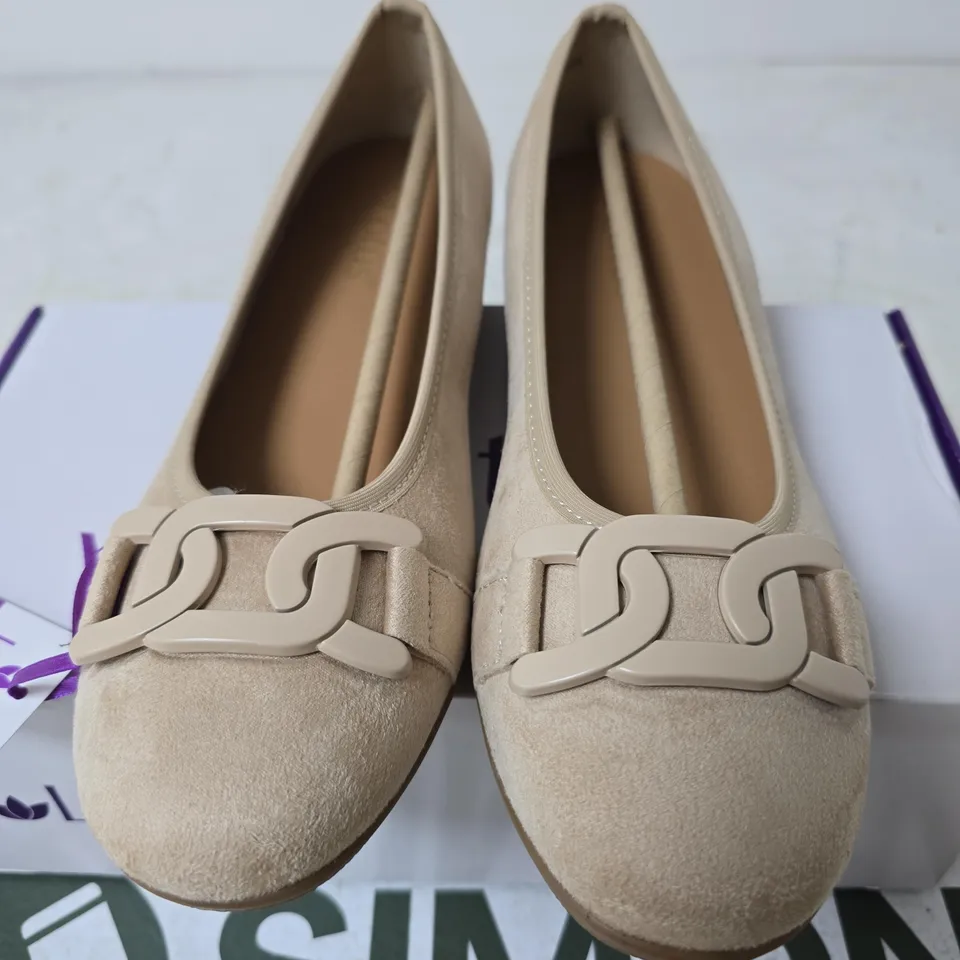 BOXED LOTUS ELENI SHOES, NATURAL - SIZE EU 39