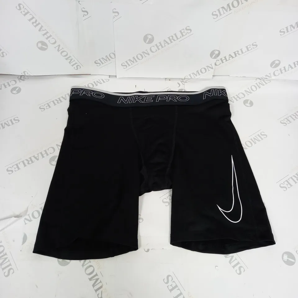 NIKE PRO TRAINING SHORTS SIZE L