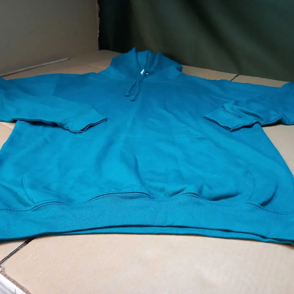 DESIGNER TEAL FRONT POCKET HOODIE - MEDIUM