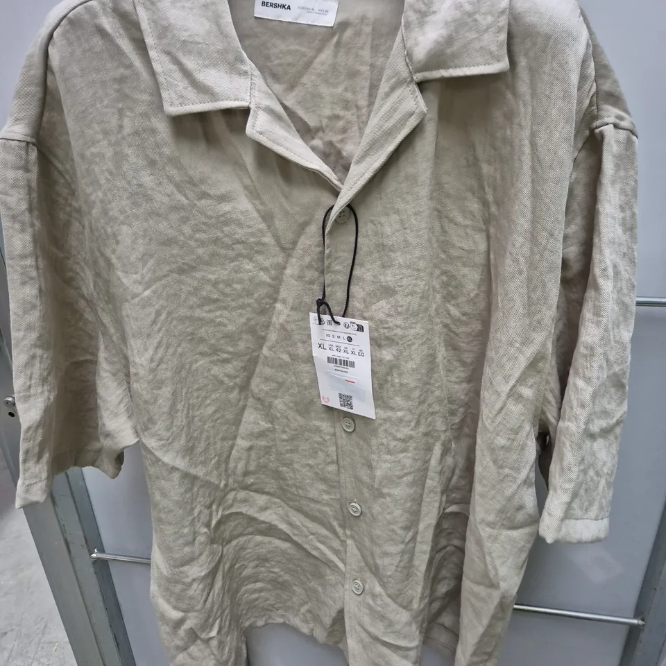 BERSHKA BEIGE LONGLINE SHIRT – UK XL