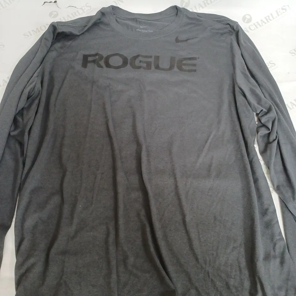 NIKE THE NIKE TEE ROGUE LIGHT GREY LONG SLEEVE T-SHIRT - XL