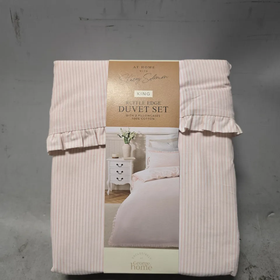 STACEY SOLOMAN RUFFLES EDGE DUVET SET KING SIZE