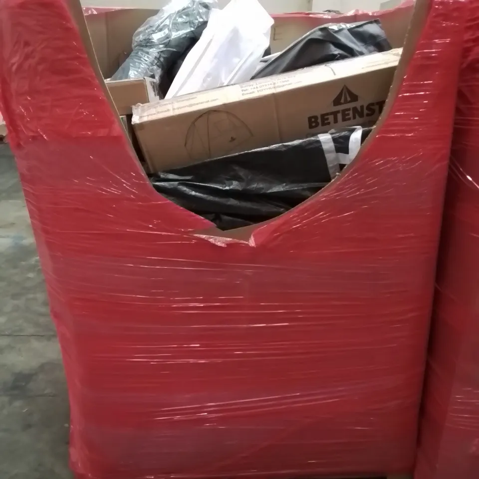 PALLET CONTAINING VARIOUS ASSORTED BOXED HOUSEHOLD ITEMS TO INCLUDE: CAMPING TENT, WEIGHTED BLANKET,  SLEEPING BAG AND LOTS MORE UNMARKED BOXED ITEMS 