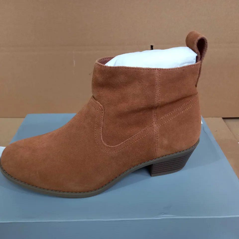 BOXED NEW VIONIC ORTHOTIC VERA ANKLE BOOTS - TAN - UK SIZE 5.5