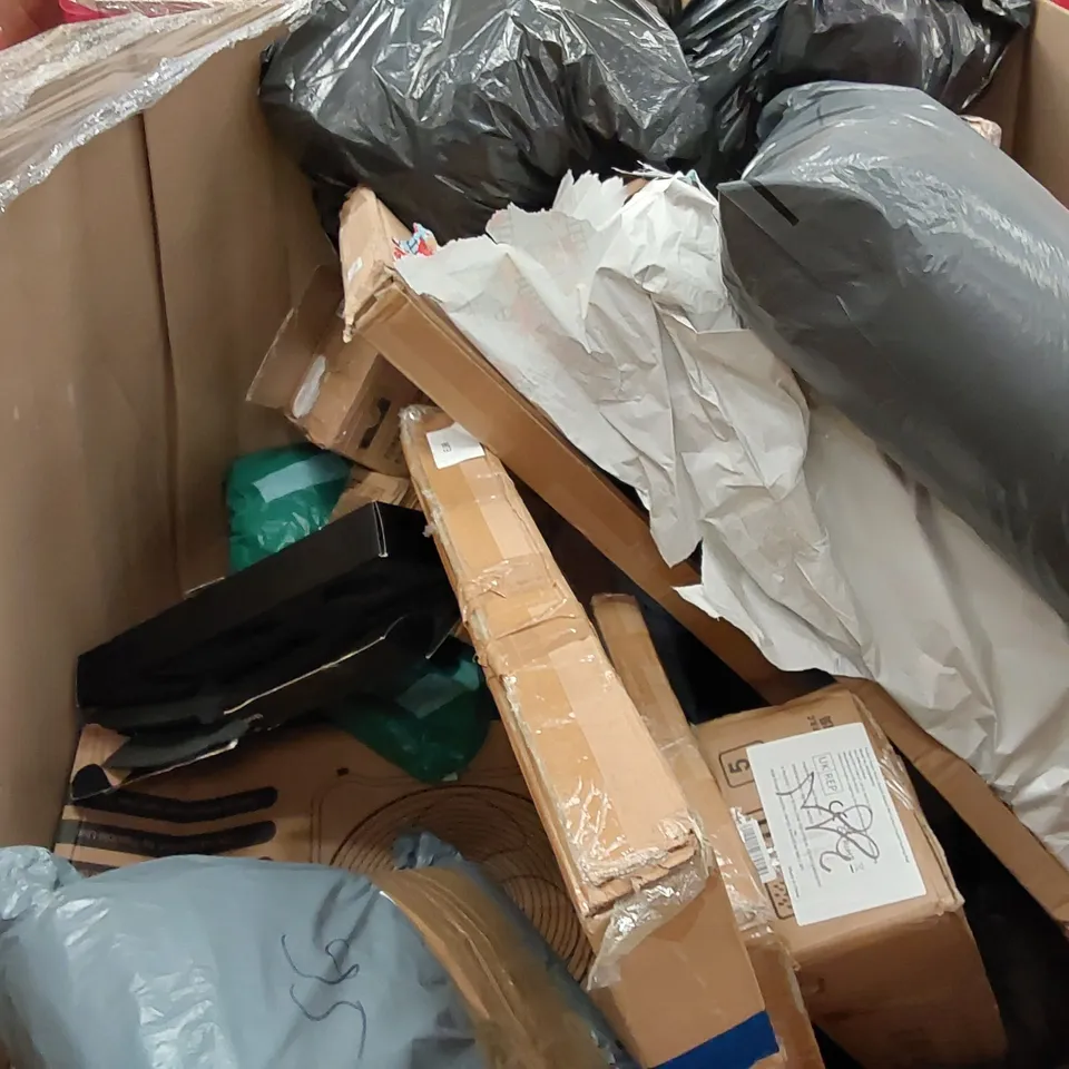 PALLET OF ASSORTED ITEMS INCLUDING: SMART TOWER FAN, VACUUM CLEANER, AUDIO TURNTABLE, BLADELESS PURIFIER & HEATER, CAMPING CHAIR, 