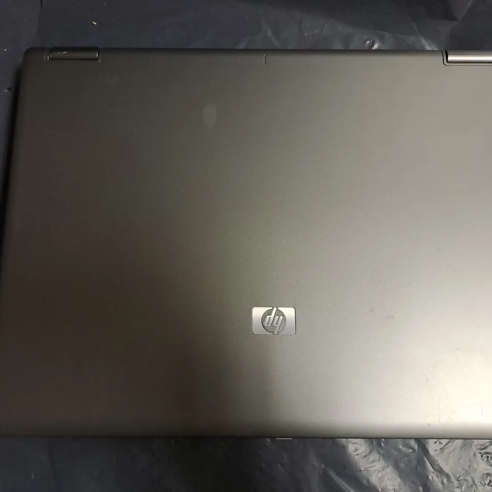 HP 6735b LAPTOP